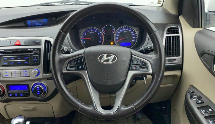 2012 Hyundai i20 SPORTZ 1.2, Petrol, Manual, 1,06,394 km, Steering Wheel Close Up