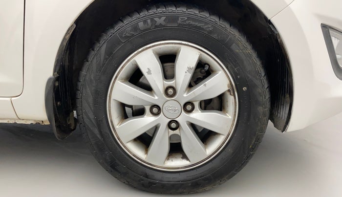 2012 Hyundai i20 SPORTZ 1.2, Petrol, Manual, 1,06,394 km, Right Front Wheel