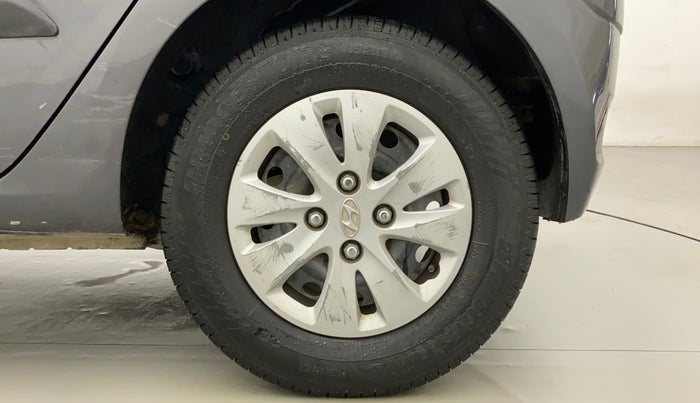 2011 Hyundai i10 MAGNA 1.2, Petrol, Manual, 1,14,722 km, Left Rear Wheel