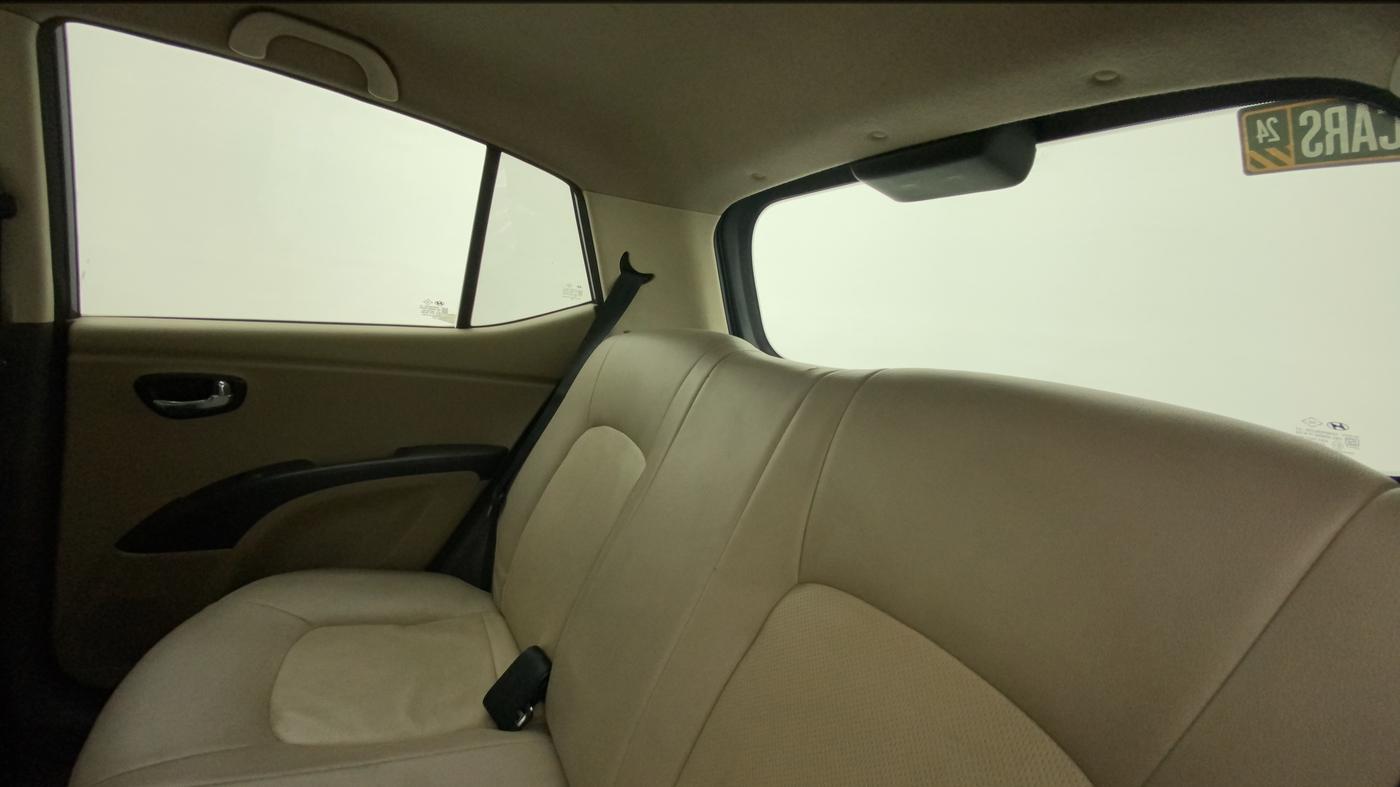 2011 Hyundai i10 MAGNA 1.2, Petrol, Manual, 1,14,722 km, Right Side Rear Door Cabin