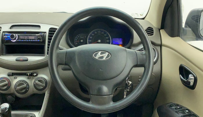 2011 Hyundai i10 MAGNA 1.2, Petrol, Manual, 1,14,722 km, Steering Wheel Close Up
