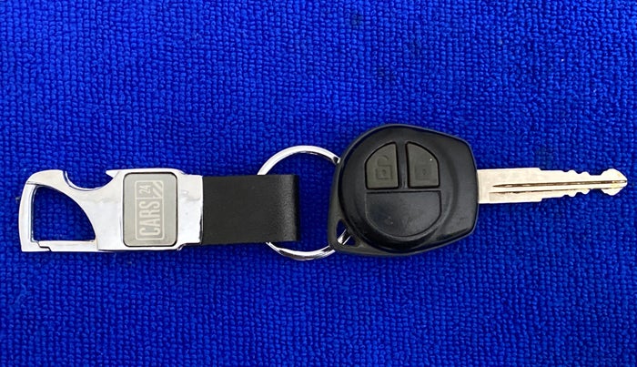 2014 Maruti Swift Dzire VDI, Diesel, Manual, 41,221 km, Key Close Up