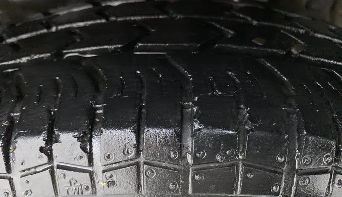 2014 Maruti Swift Dzire VDI, Diesel, Manual, 41,221 km, Left Rear Tyre Tread