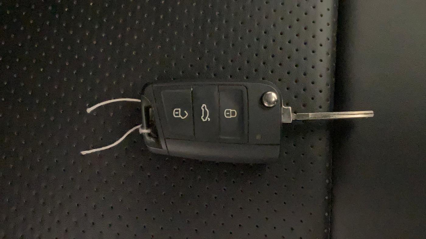 2025 Skoda Kylaq Signature, Petrol, Manual, 6,138 km, Key Close Up