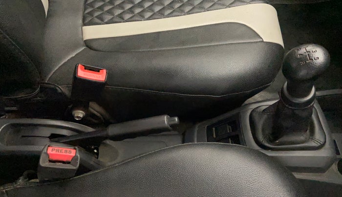 2018 Maruti Alto 800 LXI, Petrol, Manual, 32,262 km, Gear Lever