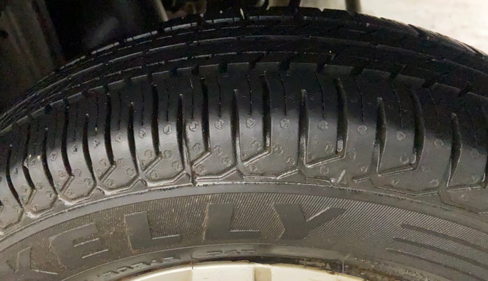 2018 Maruti Alto 800 LXI, Petrol, Manual, 32,262 km, Left Rear Tyre Tread