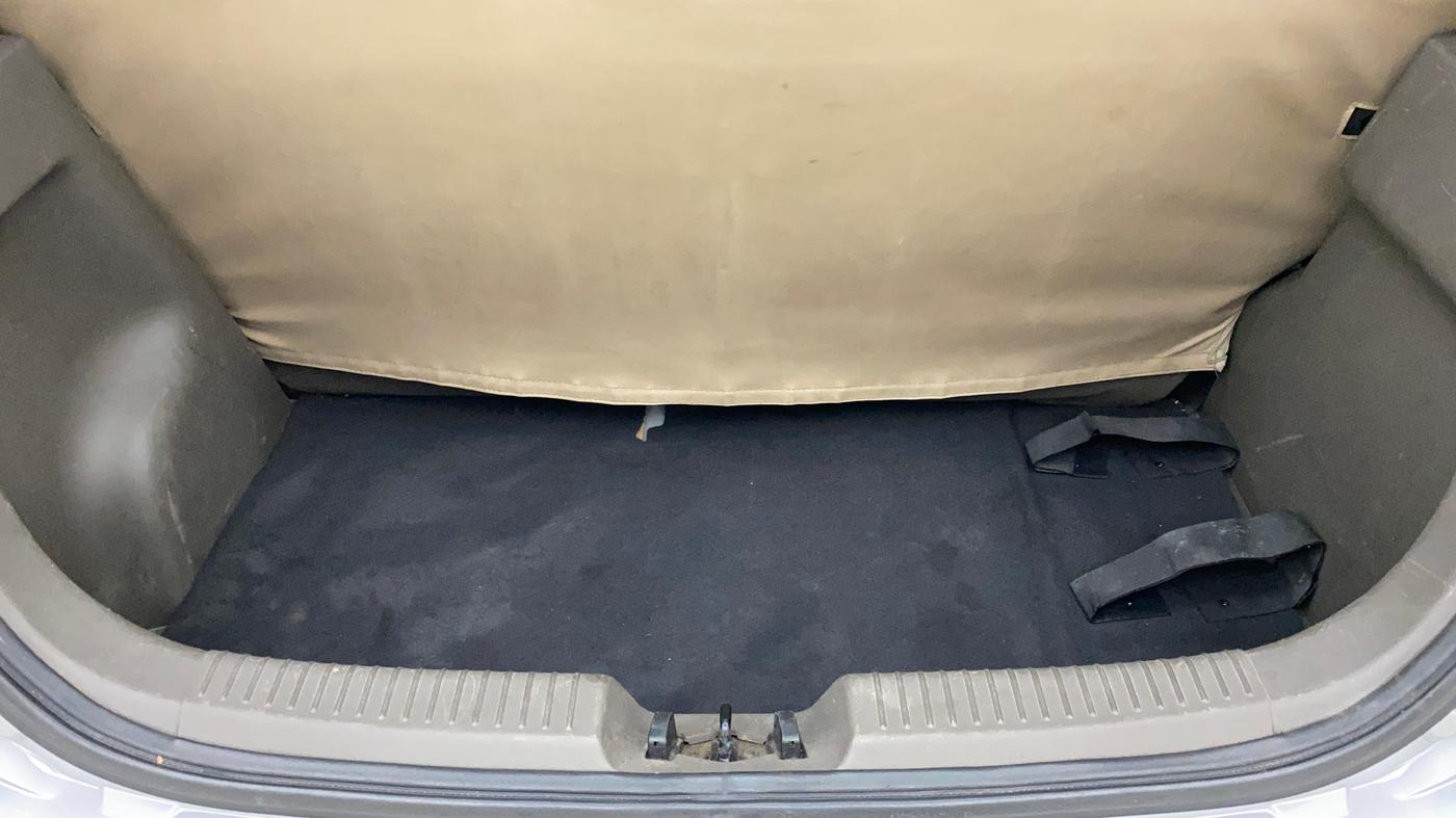 2012 Hyundai i10 ERA 1.1, Petrol, Manual, 1,16,020 km, Boot Inside