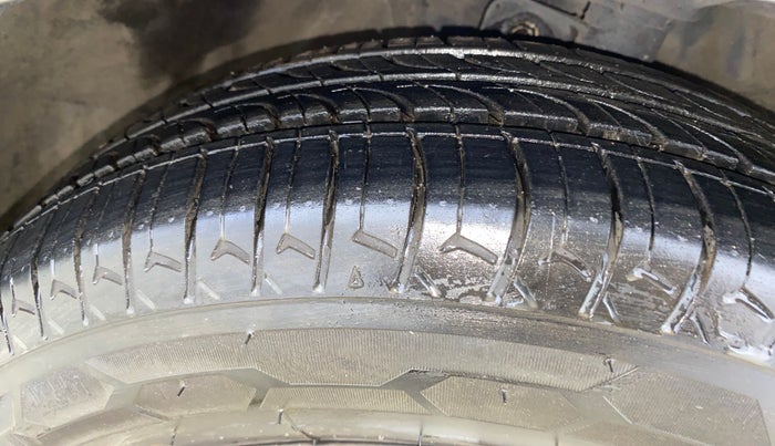 2016 Maruti Celerio ZXI AMT, Petrol, Automatic, 22,615 km, Right Front Tyre Tread