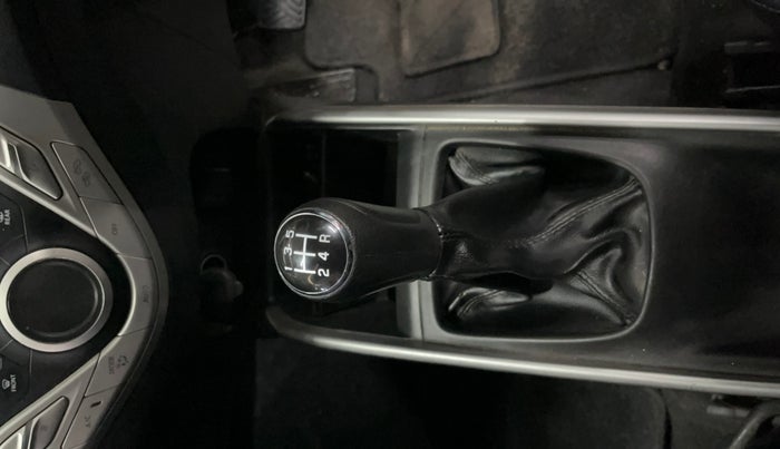 2017 Maruti Baleno DELTA PETROL 1.2, Petrol, Manual, 66,674 km, Gear Lever