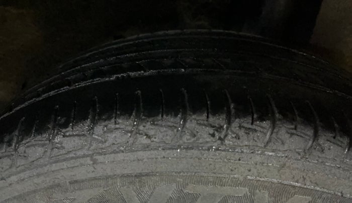 2017 Maruti Baleno DELTA PETROL 1.2, Petrol, Manual, 66,674 km, Left Rear Tyre Tread