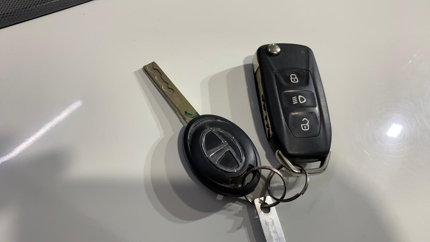2022 Tata Tiago XZ PLUS PETROL, Petrol, Manual, 14,948 km, Key Close Up