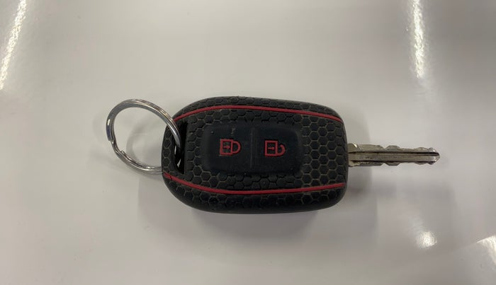 2021 Renault Kiger RXL MT, Petrol, Manual, 44,048 km, Key Close Up