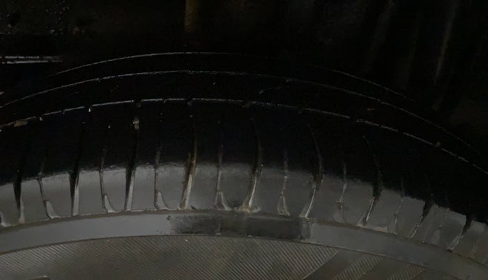 2017 Tata Tiago XE PETROL, Petrol, Manual, 99,366 km, Left Rear Tyre Tread