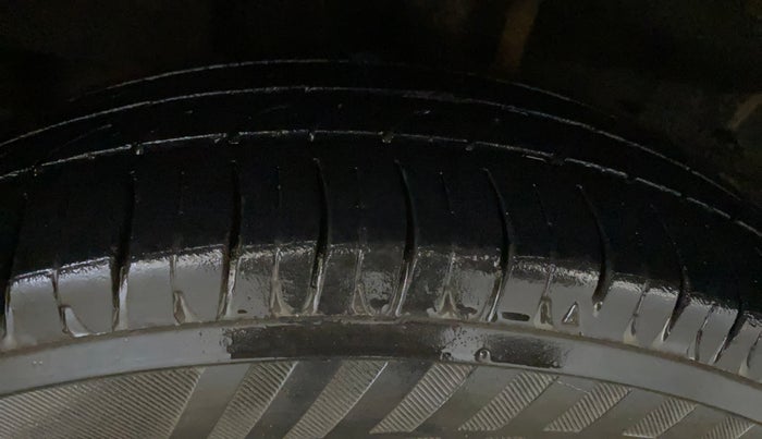 2017 Tata Tiago XE PETROL, Petrol, Manual, 99,366 km, Right Rear Tyre Tread