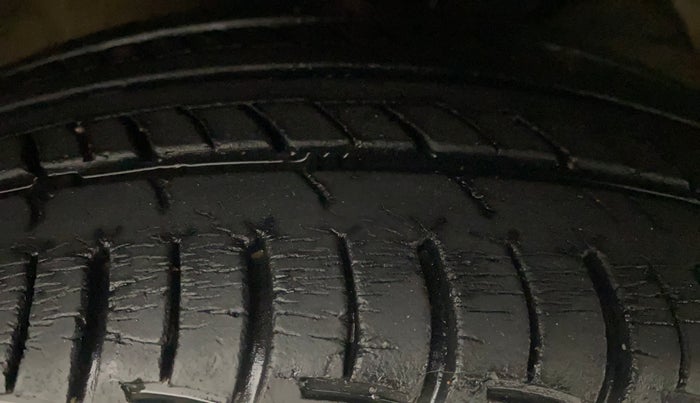 2018 Maruti Baleno DELTA PETROL 1.2, Petrol, Manual, 29,492 km, Right Front Tyre Tread