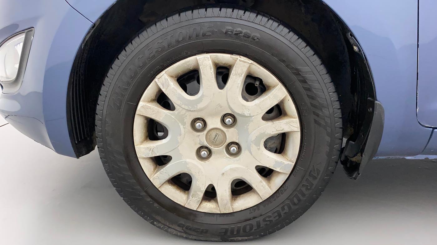 2013 Hyundai i20 MAGNA (O) 1.2, Petrol, Manual, 62,217 km, Left Front Wheel