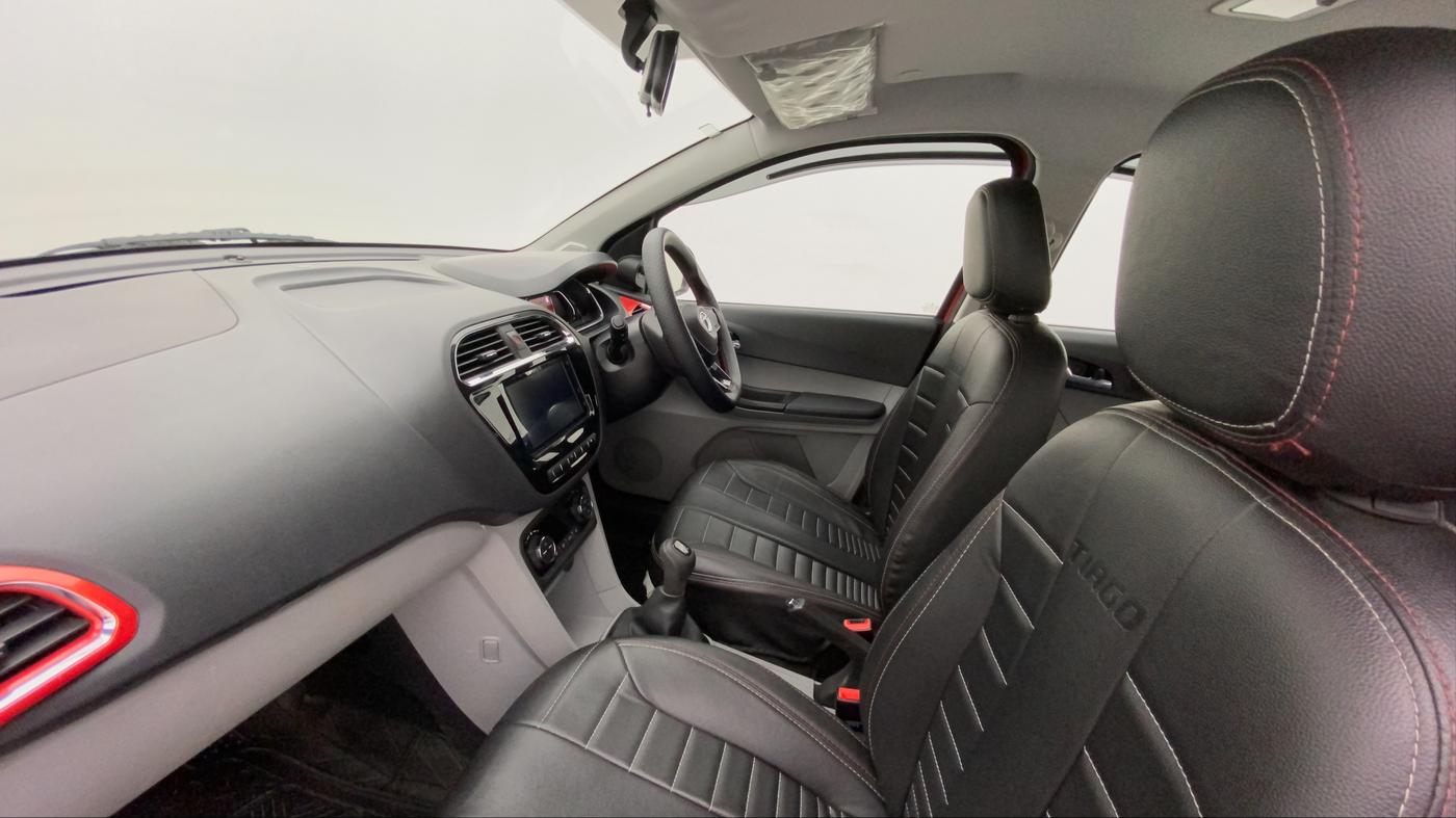 2021 Tata Tiago XZ PLUS DUAL TONE PETROL, Petrol, Manual, 35,158 km, Right Side Front Door Cabin