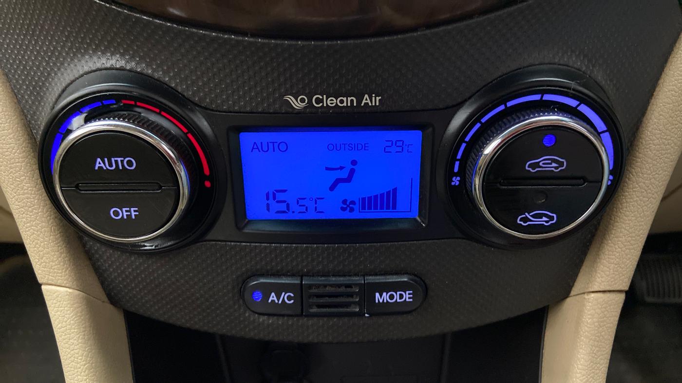 2012 Hyundai Verna FLUIDIC 1.6 CRDI SX OPT AT, Diesel, Automatic, 90,619 km, Automatic Climate Control