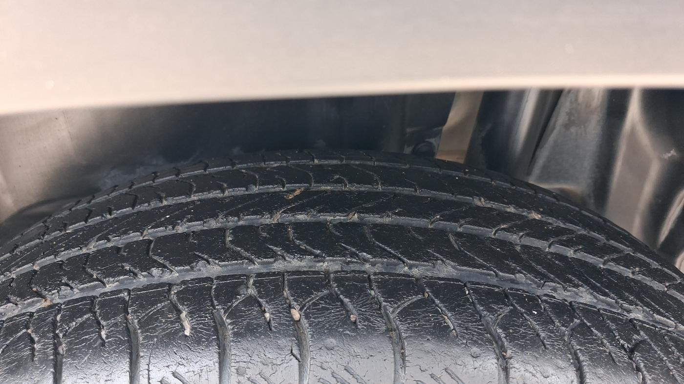 2023 Maruti Grand Vitara ALPHA SMART HYBRID, Petrol, Manual, 89,305 km, Left Rear Tyre Tread