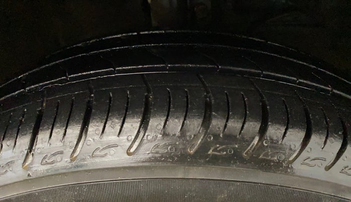 2020 Maruti Baleno DELTA PETROL 1.2, Petrol, Manual, 24,022 km, Right Front Tyre Tread
