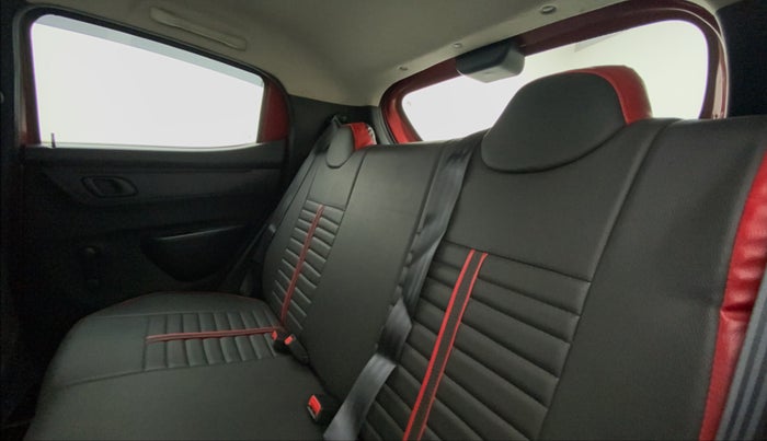 2017 Renault Kwid RXT 1.0 AMT (O), Petrol, Automatic, 97,675 km, Right Side Rear Door Cabin