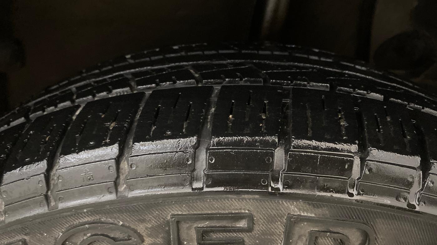 2014 Renault Duster 85 PS RXL DIESEL, Diesel, Manual, 94,209 km, Left Rear Tyre Tread
