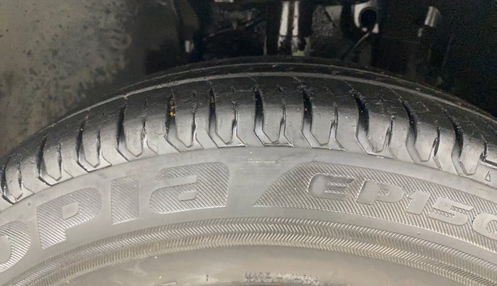 2021 Tata ALTROZ XE PETROL, Petrol, Manual, 30,527 km, Left Front Tyre Tread