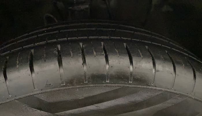 2019 Hyundai Elite i20 SPORTZ PLUS 1.2, Petrol, Manual, 1,25,589 km, Right Front Tyre Tread