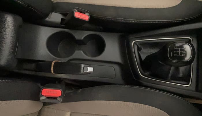 2019 Hyundai Elite i20 SPORTZ PLUS 1.2, Petrol, Manual, 1,25,589 km, Gear Lever