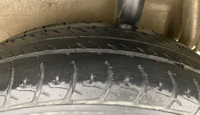 2016 Maruti Celerio ZXI, Petrol, Manual, 37,651 km, Left Rear Tyre Tread