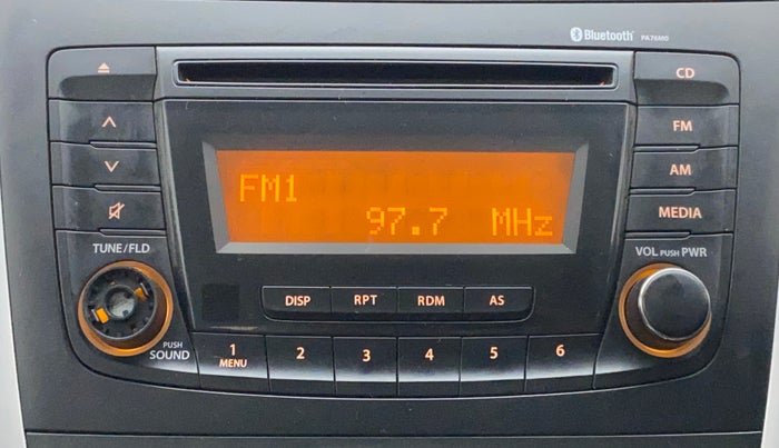 2016 Maruti Celerio ZXI, Petrol, Manual, 37,651 km, Infotainment system - Button has minor damage