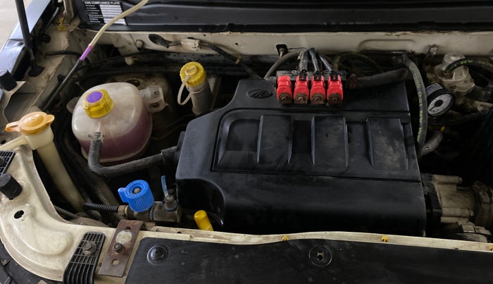 2017 Mahindra Kuv100 K8 6 STR, CNG, Manual, 31,677 km, Engine View - Right