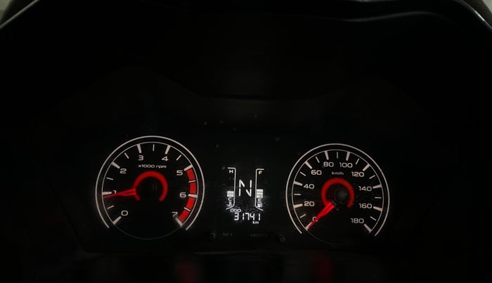 2017 Mahindra Kuv100 K8 6 STR, CNG, Manual, 31,677 km, Odometer Image
