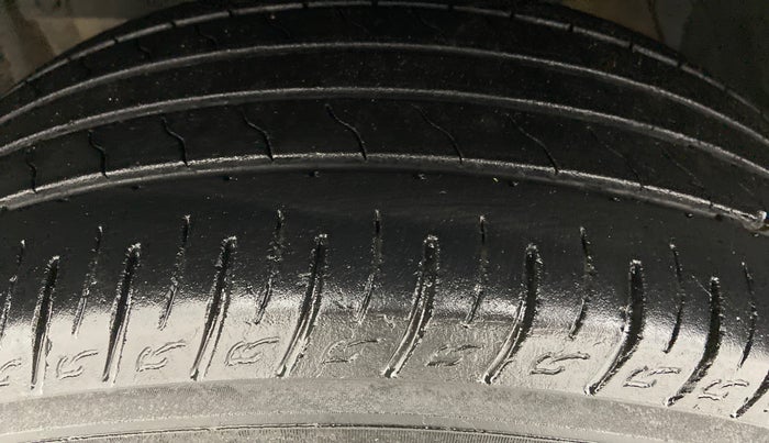 2018 Maruti Vitara Brezza ZDI + AMT, Diesel, Automatic, 58,556 km, Right Front Tyre Tread