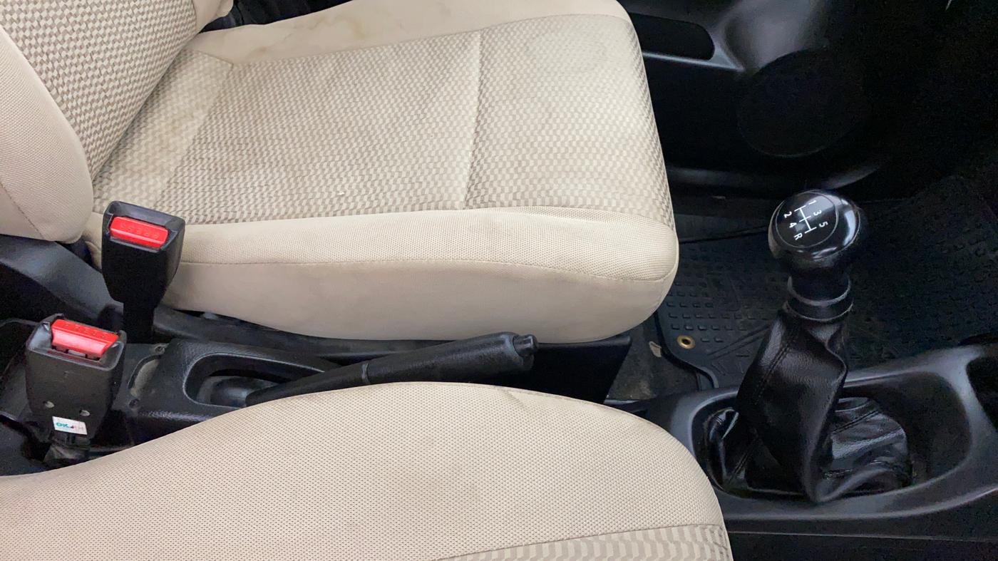 2017 Maruti Wagon R 1.0 LXI, Petrol, Manual, 72,757 km, Gear Lever
