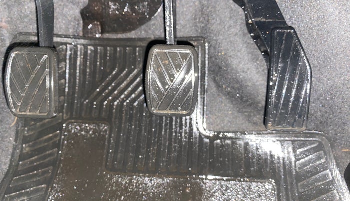 2022 Maruti S PRESSO VXI (O), Petrol, Manual, 11,105 km, Pedals