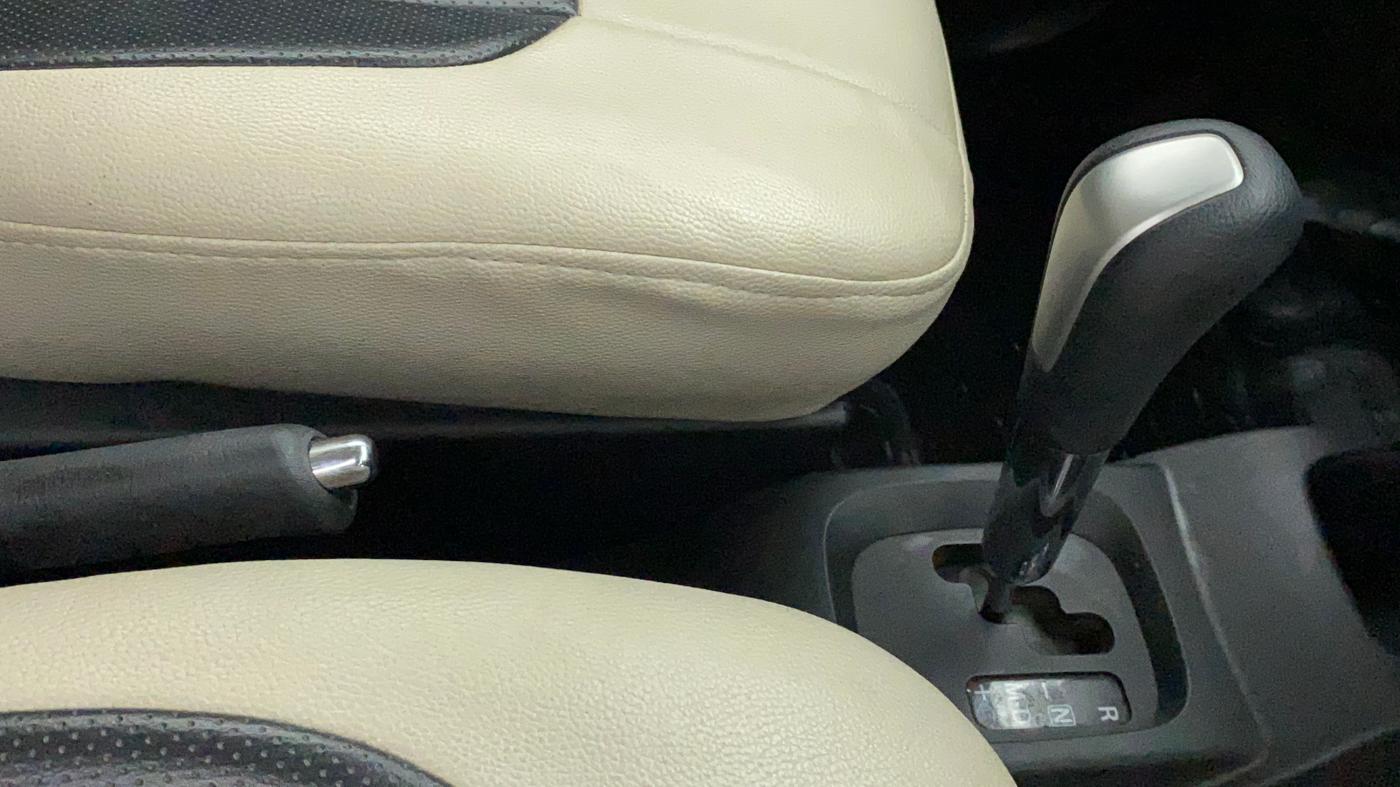2016 Maruti Wagon R 1.0 VXI AMT, Petrol, Automatic, 60,357 km, Gear Lever