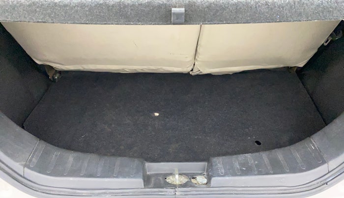 2016 Maruti Wagon R 1.0 VXI AMT, Petrol, Automatic, 60,357 km, Boot Inside