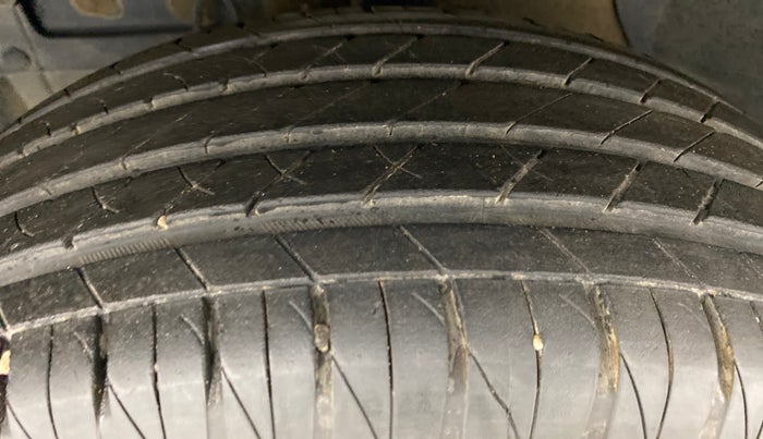 2021 Toyota URBAN CRUISER PREMIUM MT, Petrol, Manual, 11,121 km, Left Front Tyre Tread