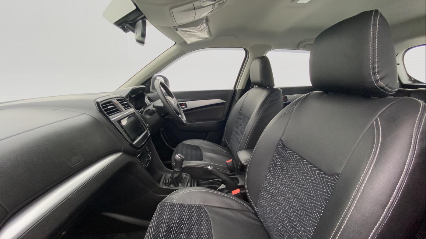 2021 Toyota URBAN CRUISER PREMIUM MT, Petrol, Manual, 11,121 km, Right Side Front Door Cabin