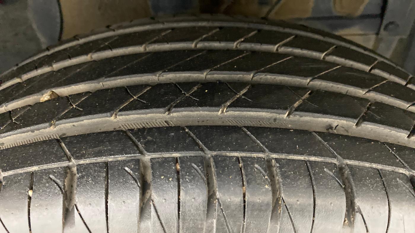 2021 Toyota URBAN CRUISER PREMIUM MT, Petrol, Manual, 11,121 km, Right Front Tyre Tread