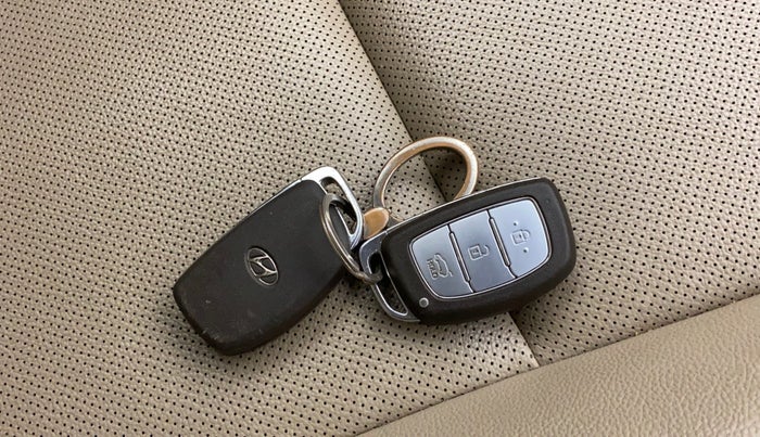 2019 Hyundai Tucson GL (O) 2WD AT PETROL, Petrol, Automatic, 44,960 km, Key Close Up