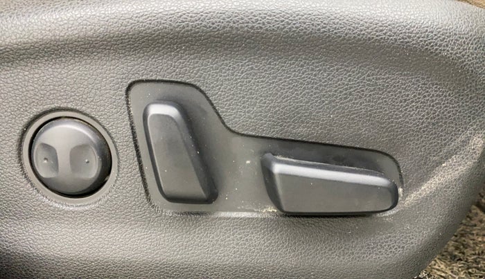 2019 Hyundai Tucson GL (O) 2WD AT PETROL, Petrol, Automatic, 44,960 km, Driver Side Adjustment Panel