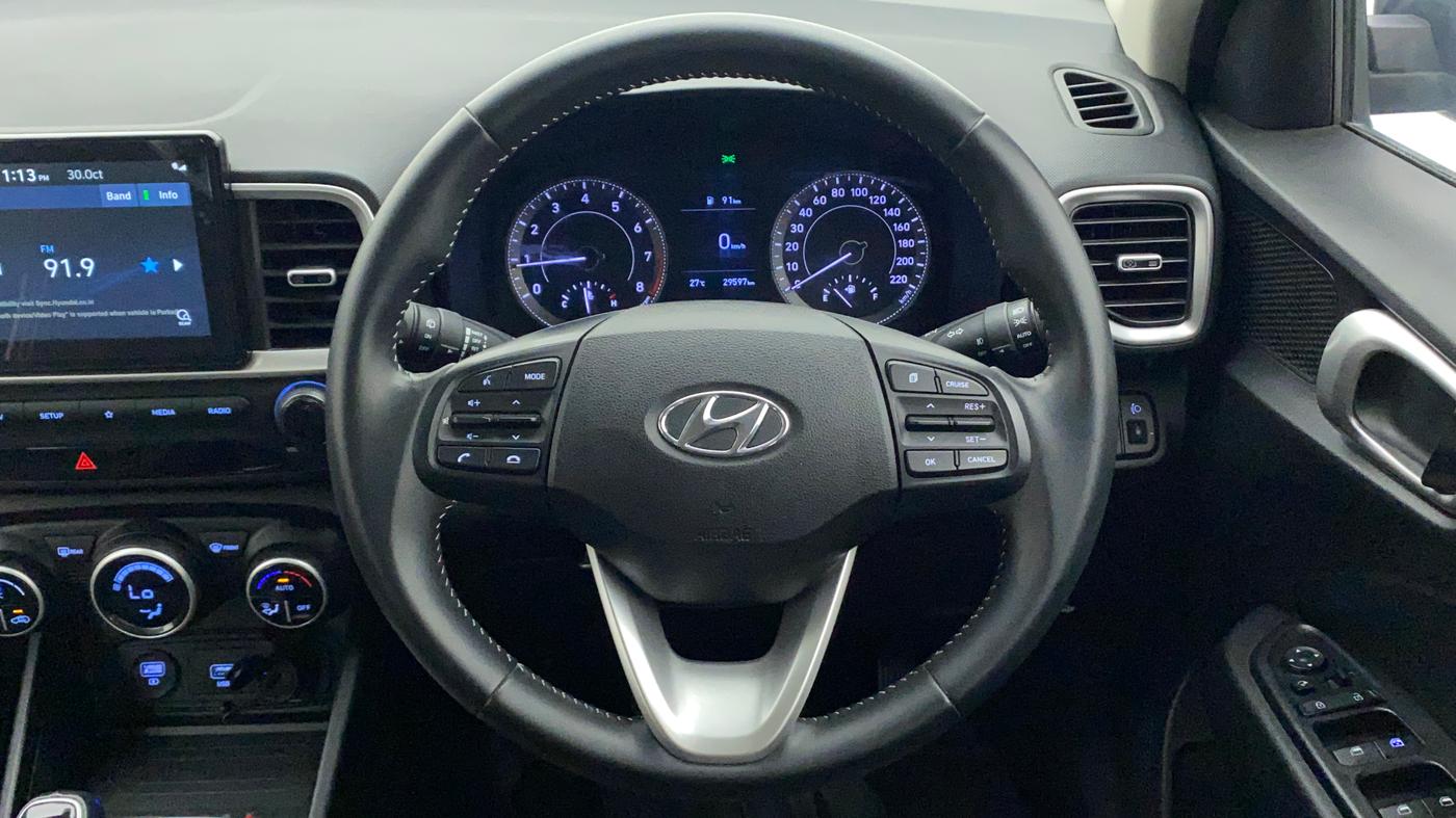 2019 Hyundai VENUE SX 1.0 (O) TURBO, Petrol, Manual, 29,597 km, Steering Wheel Close Up