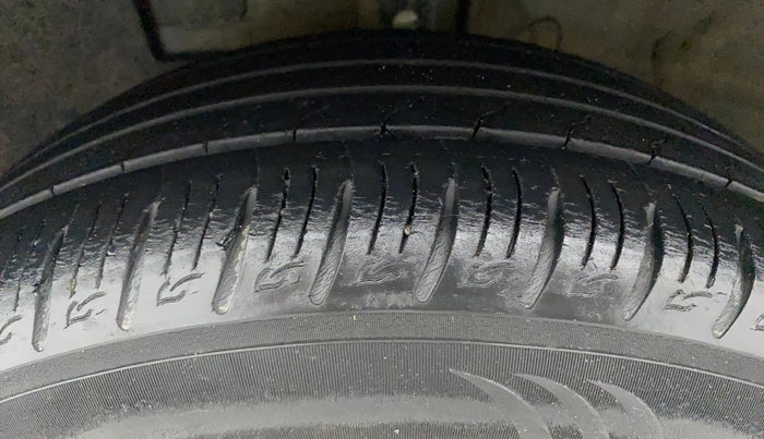 2019 Hyundai VENUE SX 1.0 (O) TURBO, Petrol, Manual, 29,597 km, Left Front Tyre Tread