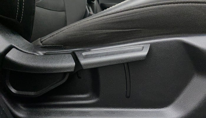 2019 Hyundai VENUE SX 1.0 (O) TURBO, Petrol, Manual, 29,597 km, Driver Side Adjustment Panel