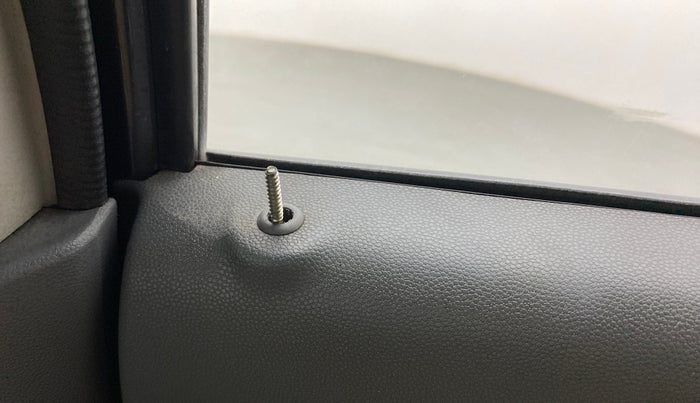 2015 Maruti Alto 800 VXI, Petrol, Manual, 49,801 km, Lock system - Door lock knob has minor damage