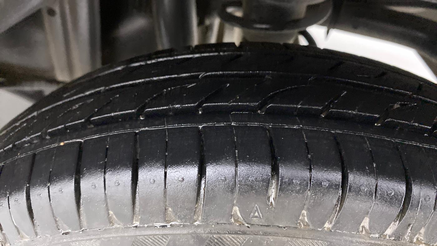 2015 Maruti Alto 800 VXI, Petrol, Manual, 49,801 km, Left Rear Tyre Tread