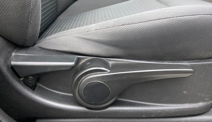2018 Tata Tiago XZA PETROL, Petrol, Automatic, 88,923 km, Driver Side Adjustment Panel