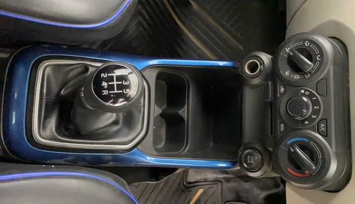 2018 Maruti IGNIS DELTA 1.2, CNG, Manual, 80,757 km, Gear Lever